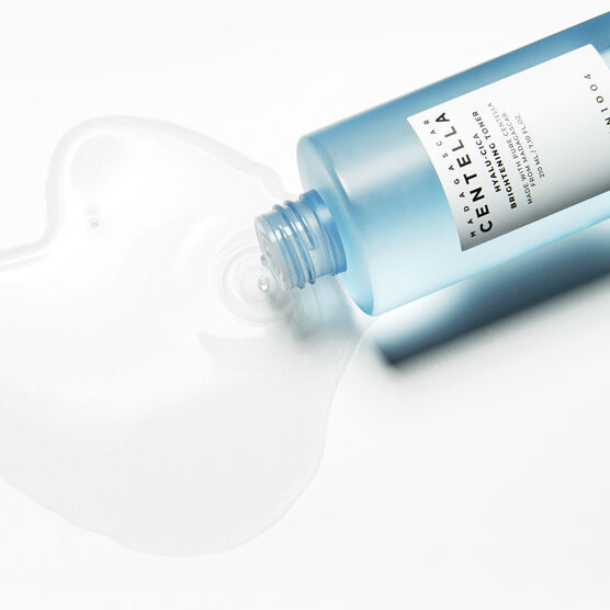 SKIN1004 HYALU-CICA BRIGHT TONER 210ML